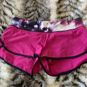 Lululemon Blooming Pixie Rare Print sz 6 VGC